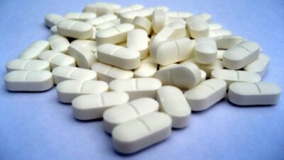 Brasil não tem casos que relacionem paracetamol e autismo, diz Anvisa