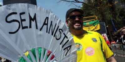 Ato no RJ com Caetano, Chico e Gil repudia anistia e PEC da Blindagem