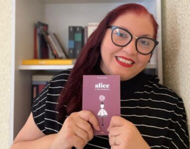 Poliana Ribeiro lança nova edição de livro