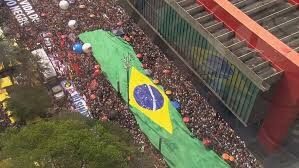 Após protestos, CCJ enterra PEC da Blindagem