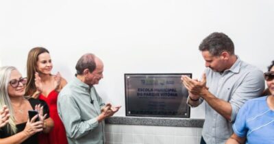 Dr. Julinho inaugura Escola Municipal do Parque Vitória totalmente reformada e anuncia construção de UBS no Alto do Turu