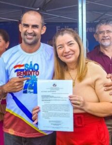 MPE pede cassação de prefeito de São Benedito do Rio Preto, aliado de Iracema Vale