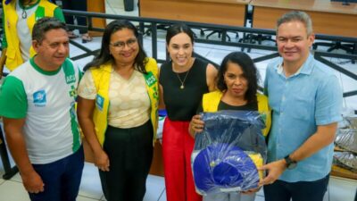 Prefeitura de Timon entrega novos fardamentos a Agentes Comunitários de Saúde e de Combate às Endemias