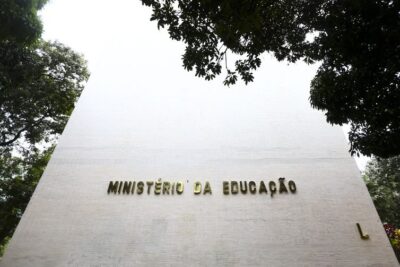Sai lista de cursos superiores semipresenciais autorizados pelo MEC