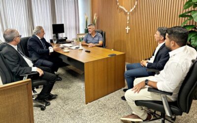 Laurez visita Amélio na Assembleia, ‘quebra gelo’ e anuncia Raul Filho na Governadoria