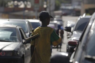 Trabalho infantil cresce 22% entre crianças de 5 a 9 anos no Brasil