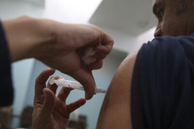 Vacinação contra HPV para jovens de 15 a 19 anos é estendida até dezembro pelo SUS