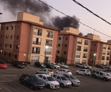 Fogo na Reserva Jaguarema no Anil assusta moradores dos condomínios Eco Park e Eco Space