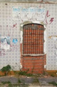 Artista reage a caso de pichações no Centro Histórico e critica abandono em São Luís