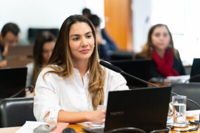 Senadora Ana Paula Lobato repudia tentativa de barrar projeto que criminaliza a misoginia