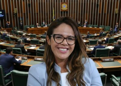 Gisele Bezerra apresenta pré-candidatura a deputada federal nesta quinta-feira (16)
