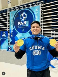 Atleta patrocinado pela Universidade Ceuma conquista duas medalhas de ouro no maior torneio de jiu-jitsu das américas