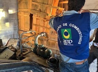 Operação prende sete em três estados e desarticula esquema bilionário de adulteração de combustíveis
