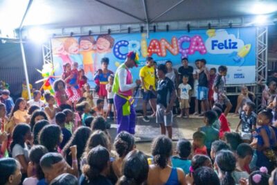 Marquinhos leva dia de alegria para crianças do Alto do São Francisco