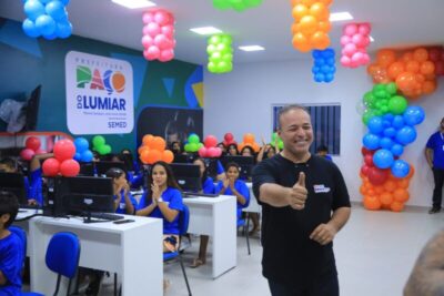 Prefeito Fred Campos entrega mais um Núcleo Tecnológico de Informática