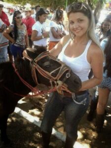 Funcionaria da Riachuelo tem cabeça esmagada por carreta na BR 010