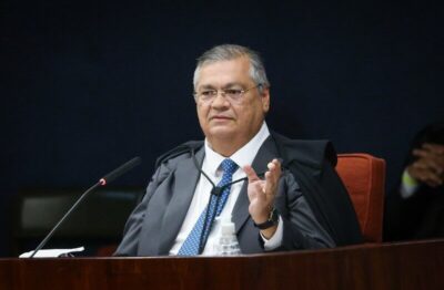 Citado na ‘Crise dos áudios’, Dino nega envolvimento com política