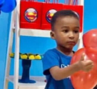 Menino morre e padrasto alega engasgo; perícia aponta espancamento