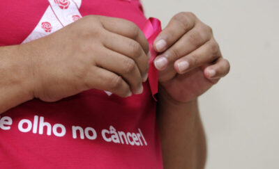 Outubro Rosa: GDF promove ações de prevenção e diagnóstico do câncer de mama no DF