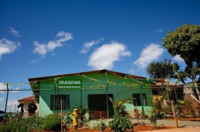 Poder público deve dar assistência integral a adolescente dependente de droga