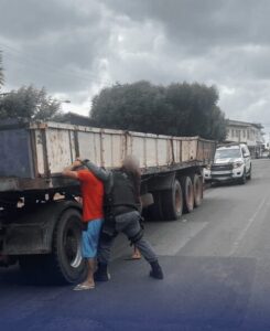 Polícia prende suspeitos de furtar trilhos da Vale avaliados em quase R$ 50 mil em cidade da Baixada Maranhense