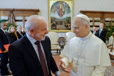 Lula se encontra com o Papa Leão XIV no Vaticano durante visita à Itália
