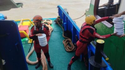 Governo e Bombeiros garantem apoio total a passageiros de ferry encalhado