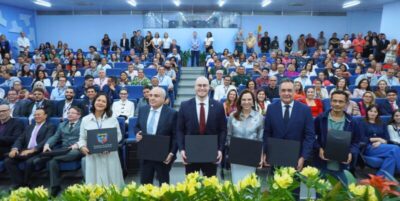 TCE lança Brasão institucional em clima de solenidade festiva
