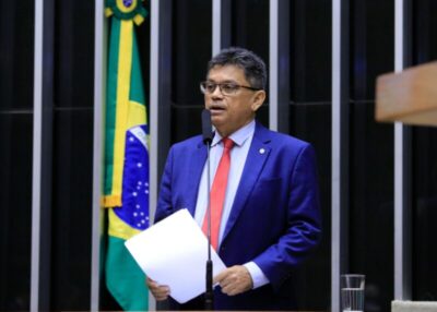 Márcio Jerry defende isenção do IR e cobra que “andar de cima” arque com a conta