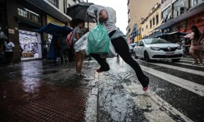 Frente fria muda o tempo e favorece chuvas no estado de São Paulo