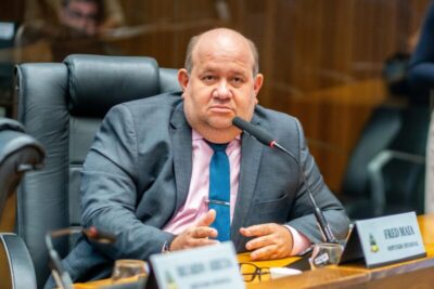 “Estão mostrando um cavalo dizendo que é um boi”, afirma Fred Maia sobre oposição tentar implicar governador no caso da Conafer