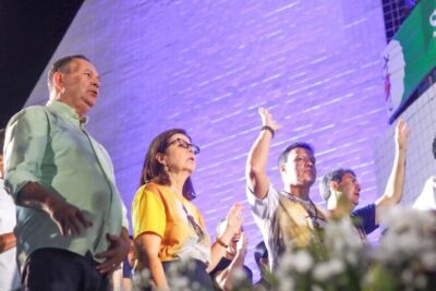 “HÁ ALGO DE NOVO NO FRONT”? “TMJ”: Brandão, Braide e Camarão juntos em evento religioso…