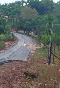 Asfalto Sonrisal na Estrada de Santana: Mais um “serviço porco” do oligarca Brandão