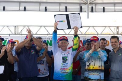 Governo participa da 38ª Regata de Canoas e anuncia obras em Tutóia