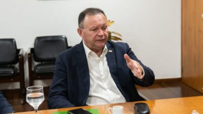 Governador do Maranhão, Carlos Brandão, afirma ter sido vítima de chantagem política