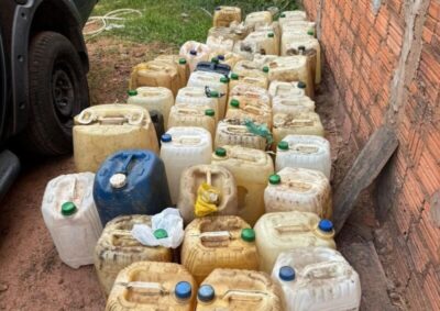 Polícia apreende 380 litros de combustível armazenados irregularmente em casa na capital
