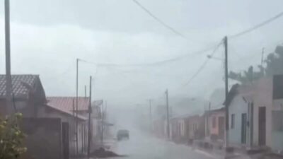 Chuva de granizo surpreende moradores de Riachão, no Sul do Maranhão