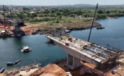 Após desabamento que deixou 16 mortos, nova ponte entra em fase de conclusão