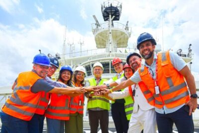 Pedro Luvas visita navio que realizará estudos na Margem Equatorial do MA