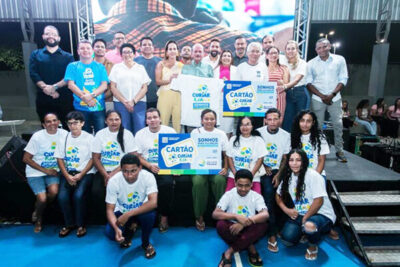 Dr. Julinho entrega Cartão EJA em São José de Ribamar