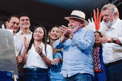 Lula atende pedido de Eliziane e anuncia novo hospital em Imperatriz