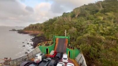 Ferryboat Cidade de Araioses encalha durante travessia em São Luís