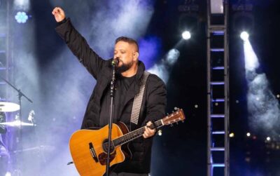 Parnarama receberá Fernandinho em grande celebração ao Dia do Evangélico 2025