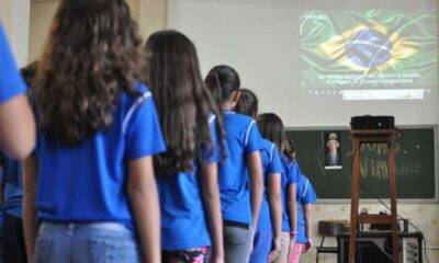 Câmara de SL aprova execução semanal dos hinos nas escolasCentral de Noticias Brasil