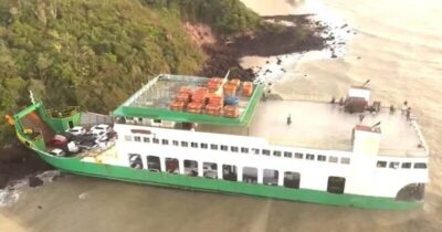 Ferryboat Cidade de Araioses retoma operação após encalhe