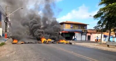 Moradores protestam em São Luís após morte de jovem a tiros