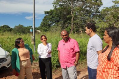 Acompanhado dos pares, atendendo convite da prefeita Paula Azevedo, Jorge Marú fiscaliza obra no Mocajutuba