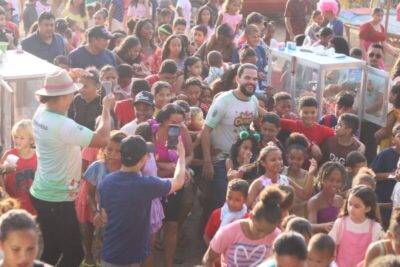 Paulo Curió e Dra. Eva Curió promovem um Dia das Crianças inesquecível em Turilândia