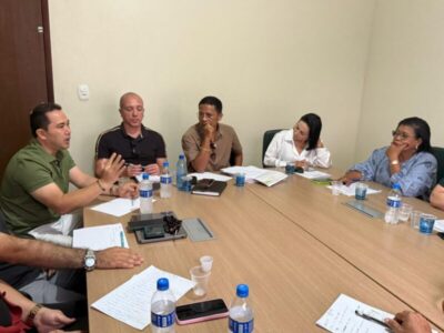 Prefeito André da RalpNet reforça compromisso com a Educação durante encontro com Sindicato de Professores