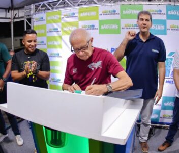 Penha comemora início da reforma da quadra e da praça do Parque dos Sabiás